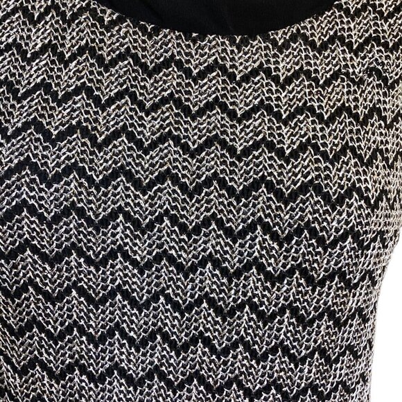 Chico's Travelers Tank Top Chain Mesh Sz 1 (M/8) Black Silver Gold 105M - Picture 7 of 10